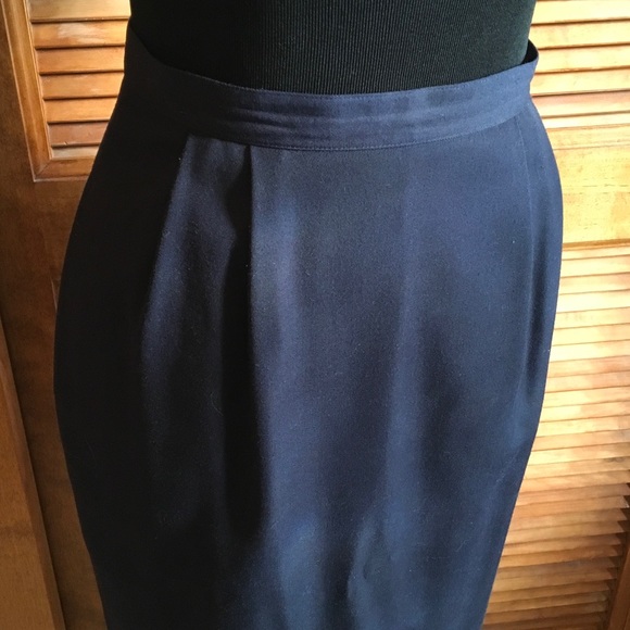 ❤️Final Price ❤️Sterling Cooper navy suit w/skirt - Picture 3 of 8